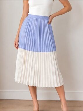 Sugarhill Boutique pleated blue/cream skirt size XS/8